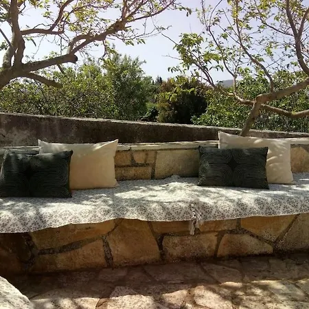 Holiday home Rustic Cottage-self Check In & Free Wi-fi *